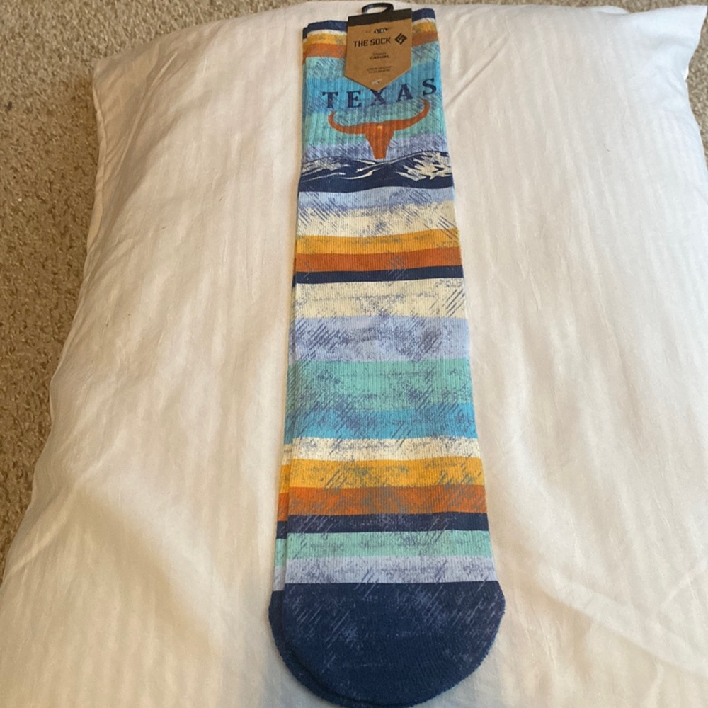 Brand New!!!!!!!!! Large-X-Large Multi Color Unisex Texas Casual Socks….